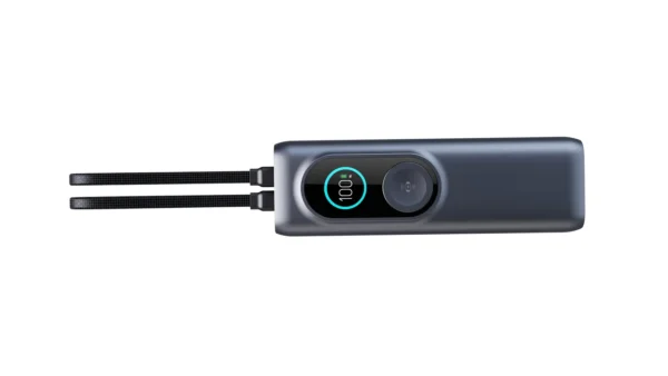 RG1 powerbank sett forfra med to USB-C-kabler, TFT-skjerm og rund ladeflate for Apple Watch